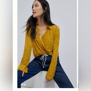 - ANTHROPOLOGIE  Maeve Lydia Floral Burnout Wrap Top in Gold